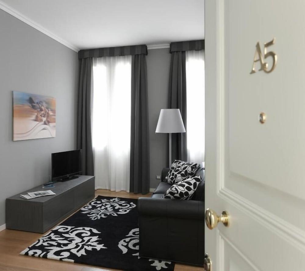 Palace Suite ตรีเอสเต ภายนอก รูปภาพ